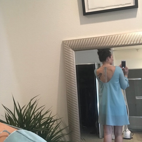 Long sleeved above the knee dress with lace detail - Picture 4 of 4